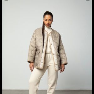 Oak + Fort Beige Quilted Oversized Jacket NWT (similar to The Frankie Shop)